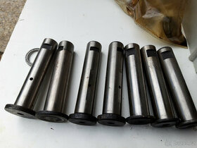 Škoda 1203 TAZ 1500 , středový pomocný čep řizení a pouzdra