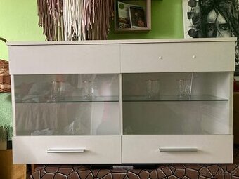 Prodám závěsnou skříňku