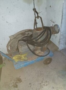 Kapalinokružná vývěva (používaná na fekálie)