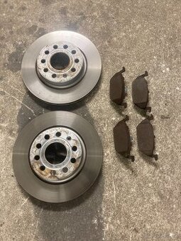 VW Caddy 1.6 TDI MY 2014 brzdové kotouče