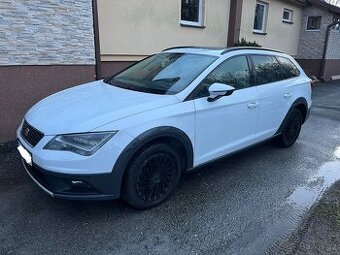 Seat Leon 1.6 TDI X-PERIENCE 4DRIVE, FULL LED,PANORAMA
