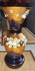 Váza a sklenice z noboborského skla