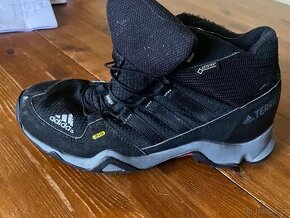 Dětské boty goretex Adidas velikost 4,5-5