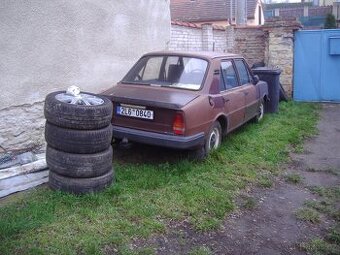 škoda 105l rok vý.80 užovka s doklady