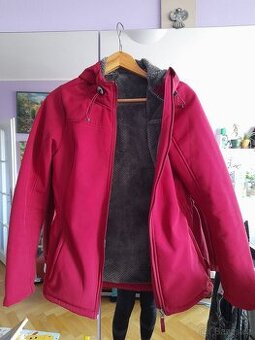 softshellová vínová bunda vel. 34 z Tchiba