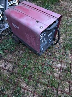 Středne velka svařečka BMÍG 140