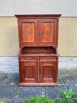 Masivní příborník