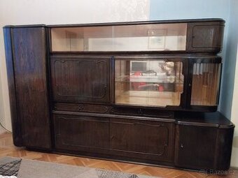 Retro sekretář ze 40-tých let