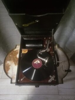 Kufříkový gramofon "Wennergrens"