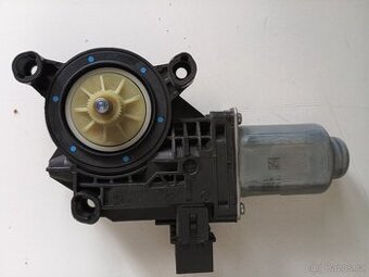 Motorek stahovačky Seat Ibiza