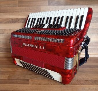 Akordeon (harmonika,heligonka) Scandalli 96 basů