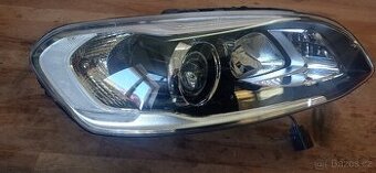 Pravé přední světlo Volvo XC60