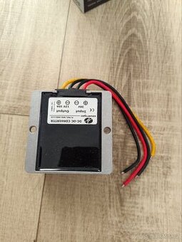 Měnič napětí 36 V - 12 V