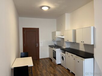 Pronájem bytu 1+kk, 37 m2, Kovářska, P9