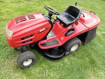 Prodám zahradní traktor MTD 18hp,2 válec, hydro