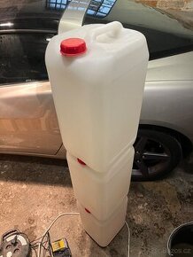 Kanystr na vodu 25l - 1