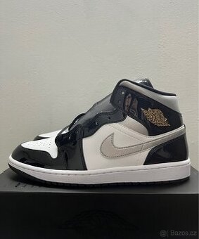 Jordan 1 Mid SE Patent Black White -46