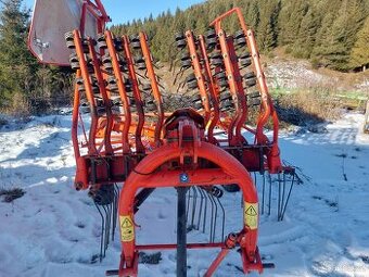 Shrnovac Kuhn 4521. Lokalita Dolný Kubín .tel. +421950182194