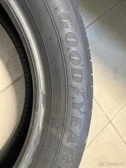 Pneu Goodyear 175/65R17 87H