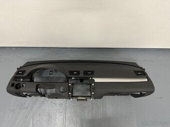 Vw Passat B6 palubní deska