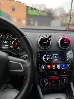 2 Din autoradio Isudar T72 qLed 9” displej Audi A3
