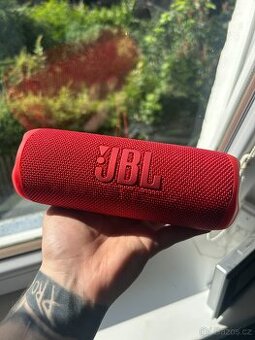 JBL Flip 6 – výborný stav
