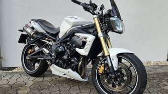 Triumph Street Triple 675