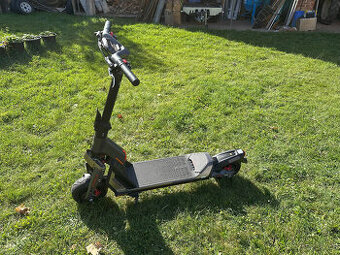 Elektrokoloběžka Segway SuperScooter GT2