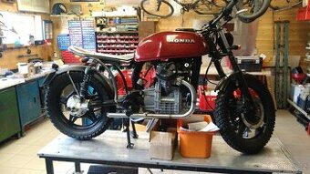 Honda CX 500 nedokončená stavba