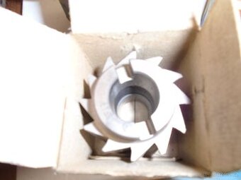 Výhrubníky výstružníky