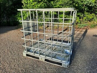 KOUPÍM IBC KLECE 12KS. Jen pozink,nebo plastova paleta.