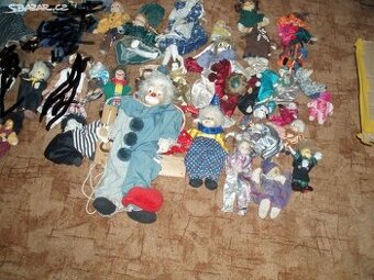 cca 30 kusů panenky a klauni porcelánová hlava -viz foto- ce