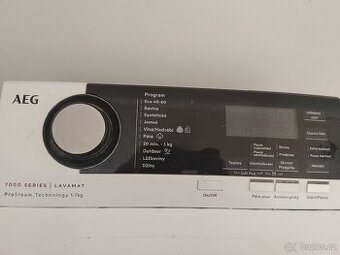 Vrchem plněná pračka