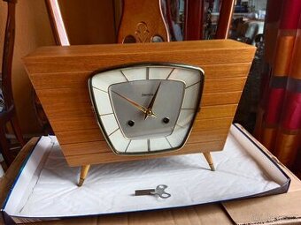 Pěkné staré málo vidané retro stolní hodiny- Hermle