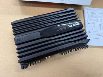 4 kanálový zesilovač sony