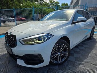 ⭐BMW Řada 1 /118d/110kw/2022/LED/PANORAMA⭐