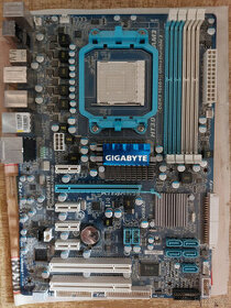 Zakladni deska Gigabyte pro AMD - 1