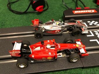 Autodráha Carrera GO F1 stavba