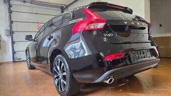 Volvo V40 Momentum 2,0d 110kW Automat