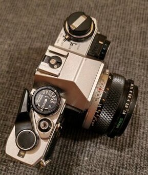 Olympus OM-10 + manual adapter + 50/1.8