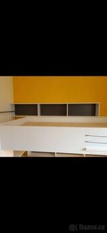 Postel dvoupatrova