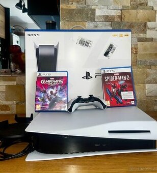 PS5 s Blu-ray mechanikou + 2 hry