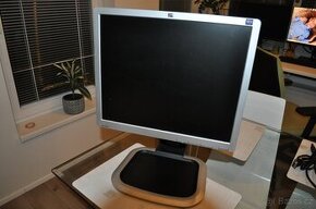 LCD monitor HP L1950
