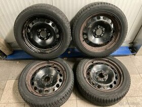 BMW X1 zimní sada R17 5x120 runflat orig. poklice
