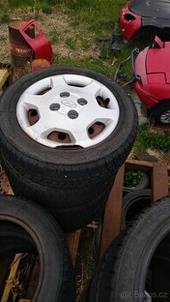 Hyundai 15" zima