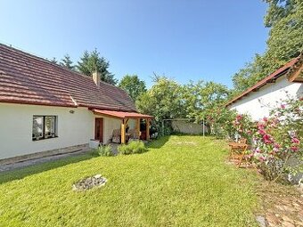 Prodej rodinného domu s pozemkem 914 m², lokalita Závraty u 
