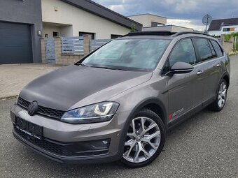 VW Golf VII 2.0TDi 135kW DSG Alltrack - Panorama - kůže
