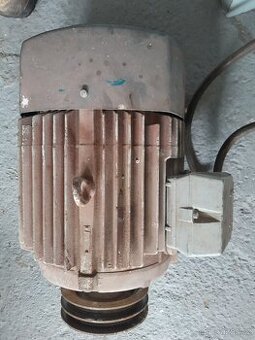 Synchronni motor 7,5kW 15A 380V
