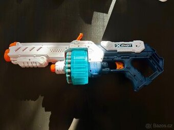NERF pistole s velkým zásobníkem Zuru X-Shot Turbo Fire