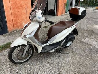 Piaggio Medley 125 i.e. ABS (2017 nádherný, 15 tis.km